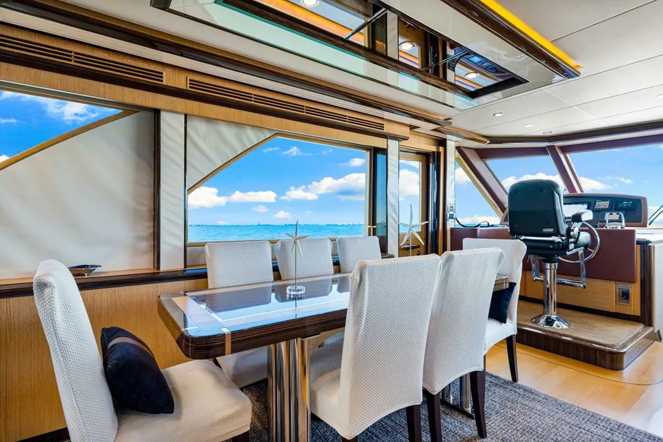 Ocean Alexander 83 Motor Yacht