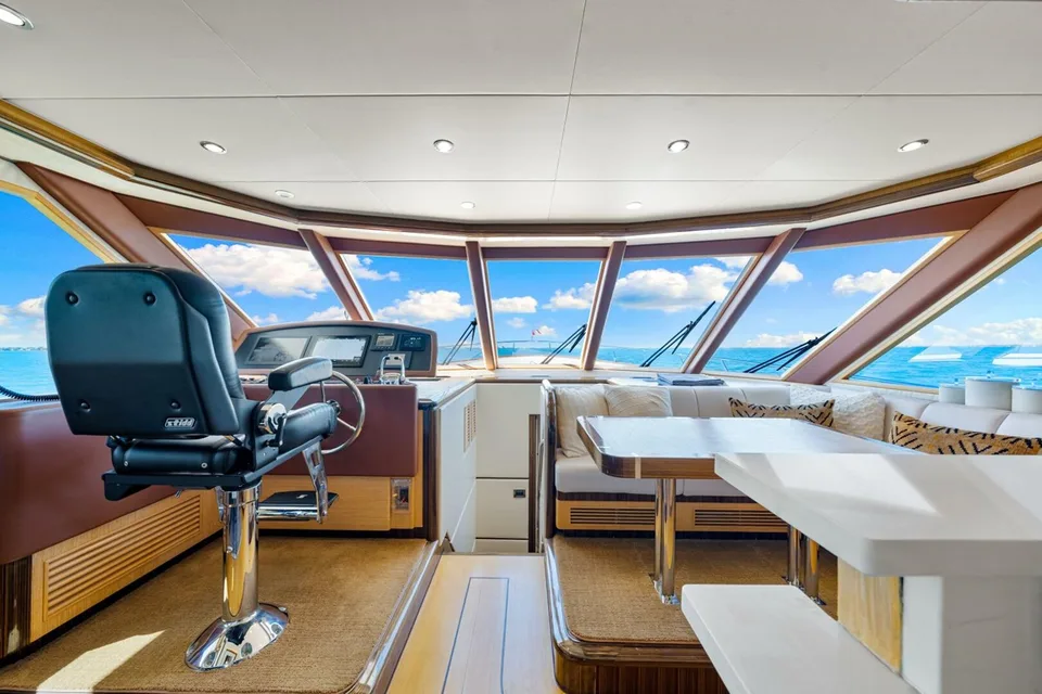 Ocean Alexander 83 Motor Yacht