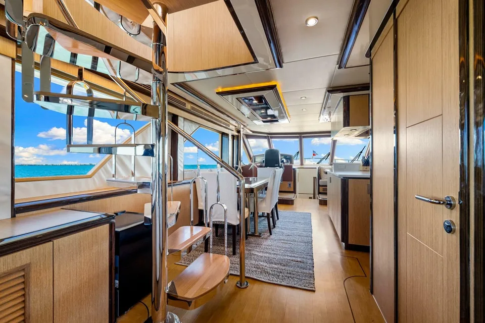Ocean Alexander 83 Motor Yacht