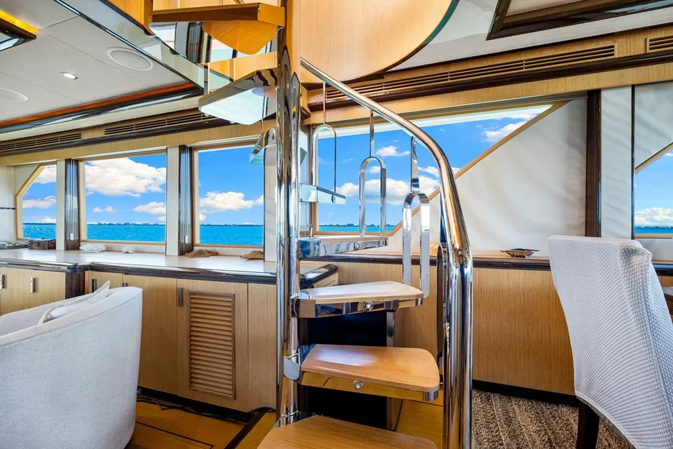 Ocean Alexander 83 Motor Yacht