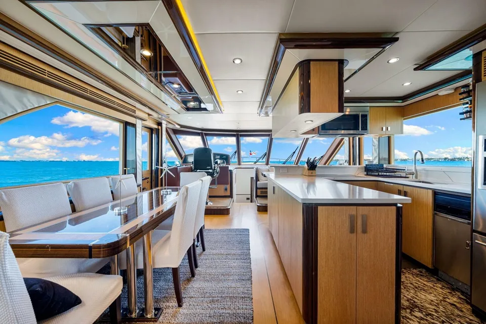 Ocean Alexander 83 Motor Yacht