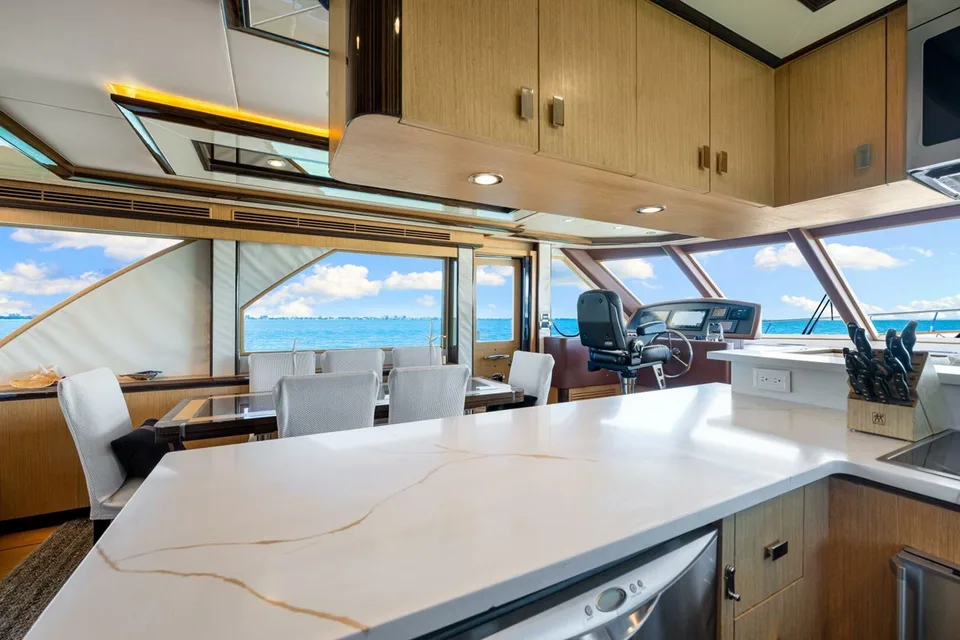 Ocean Alexander 83 Motor Yacht