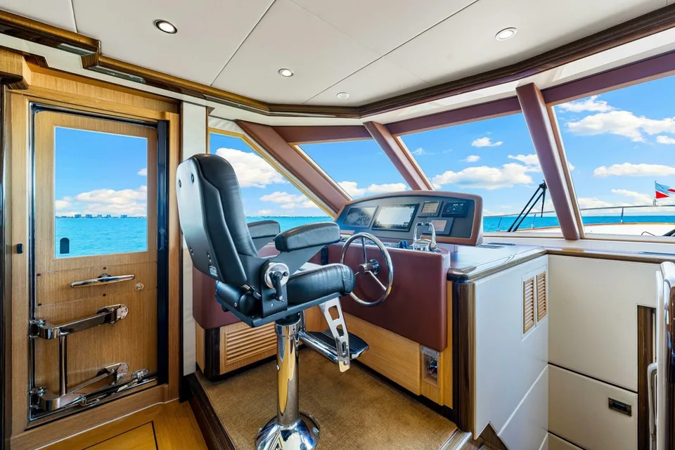 Ocean Alexander 83 Motor Yacht