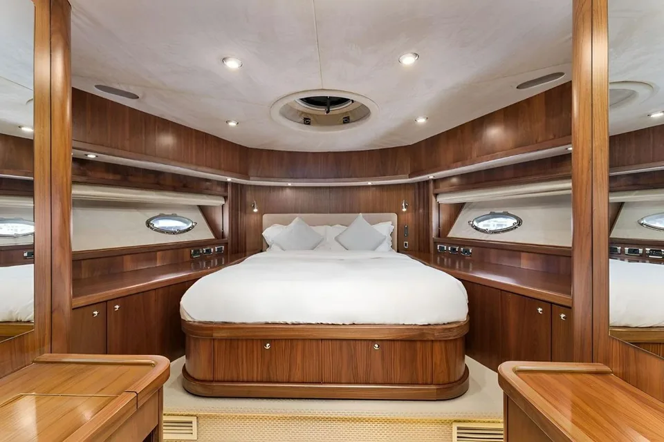 Sunseeker Predator 82