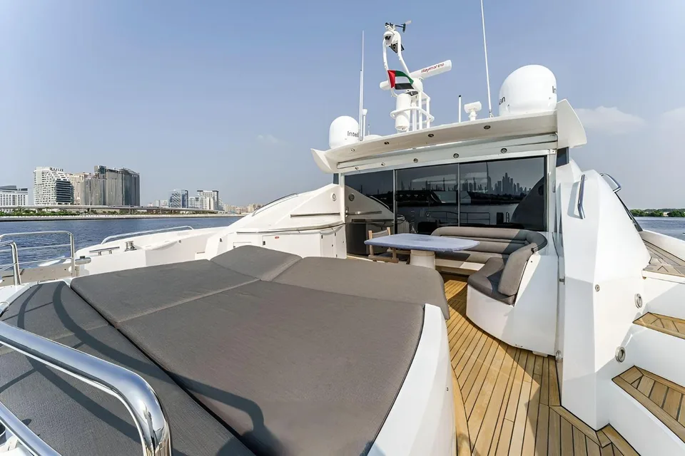 Sunseeker Predator 82