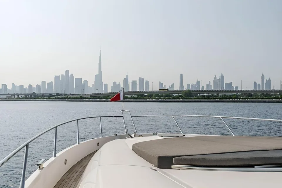 Sunseeker Predator 82