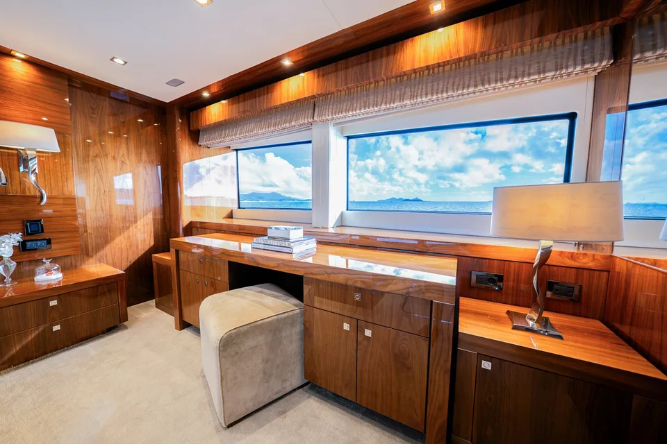 Sunseeker 115 Sport Yacht