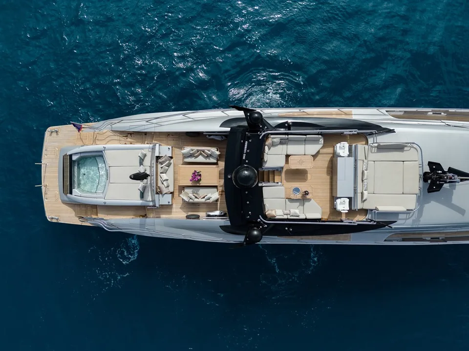 Palmer Johnson 120