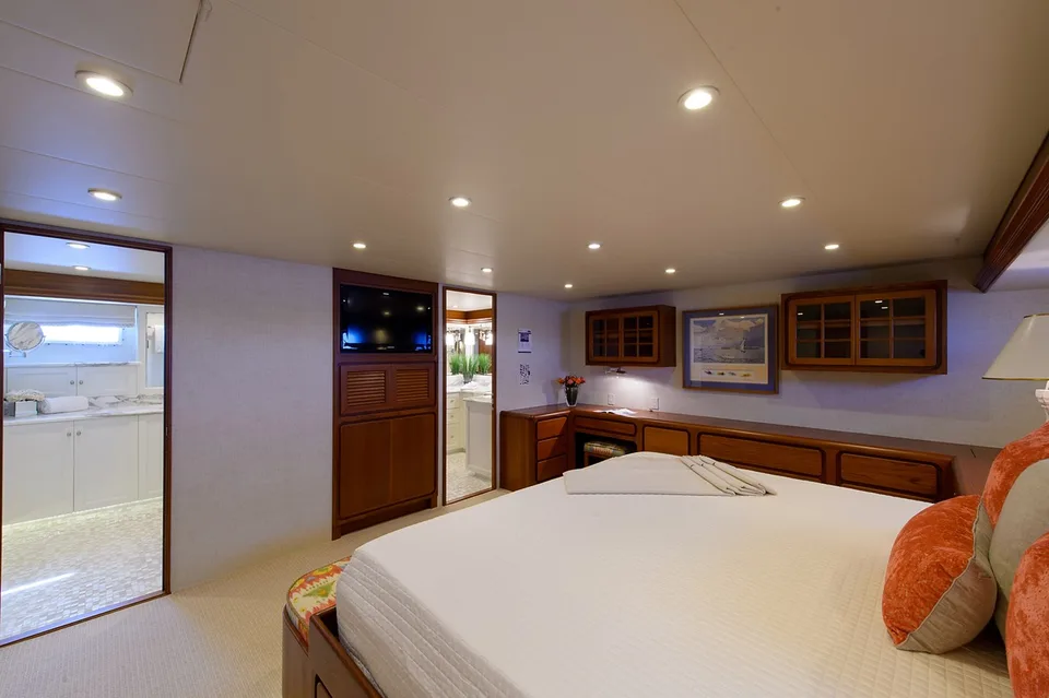 Burger Boat Company Enclosed Bridge Sportfish