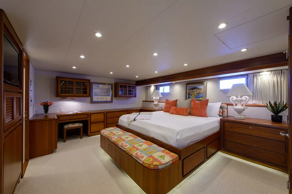 Burger Boat Company Enclosed Bridge Sportfish