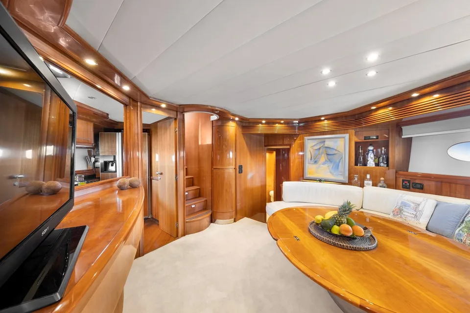 Pershing 88