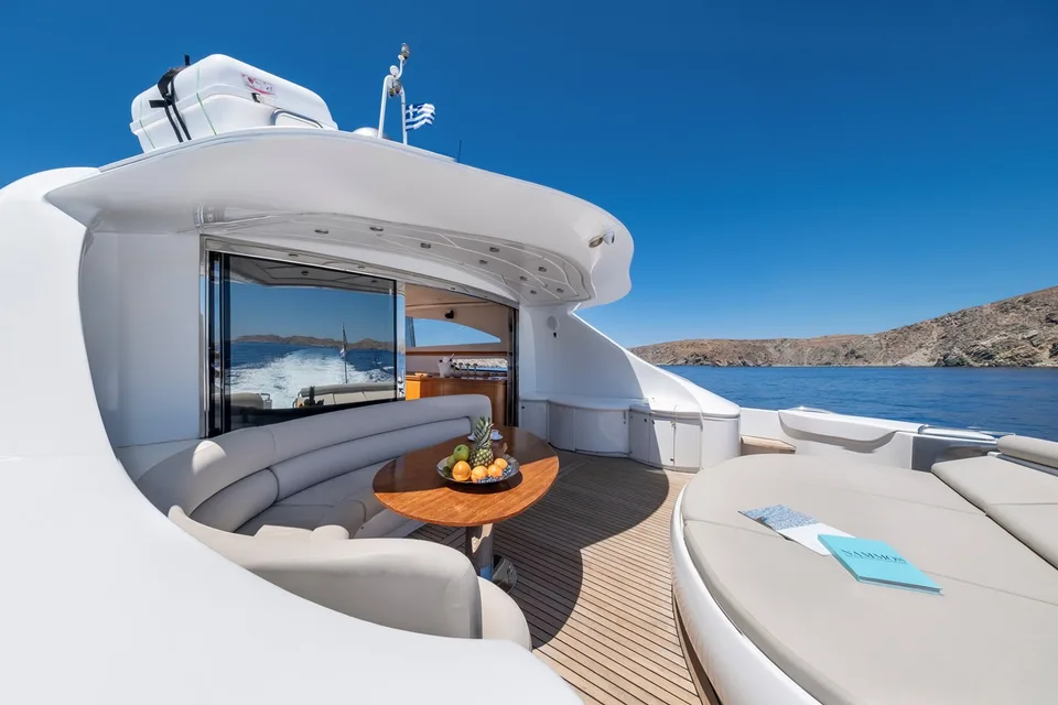 Pershing 88