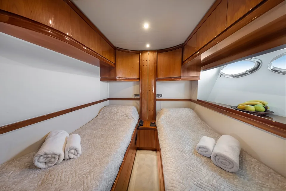 Pershing 88
