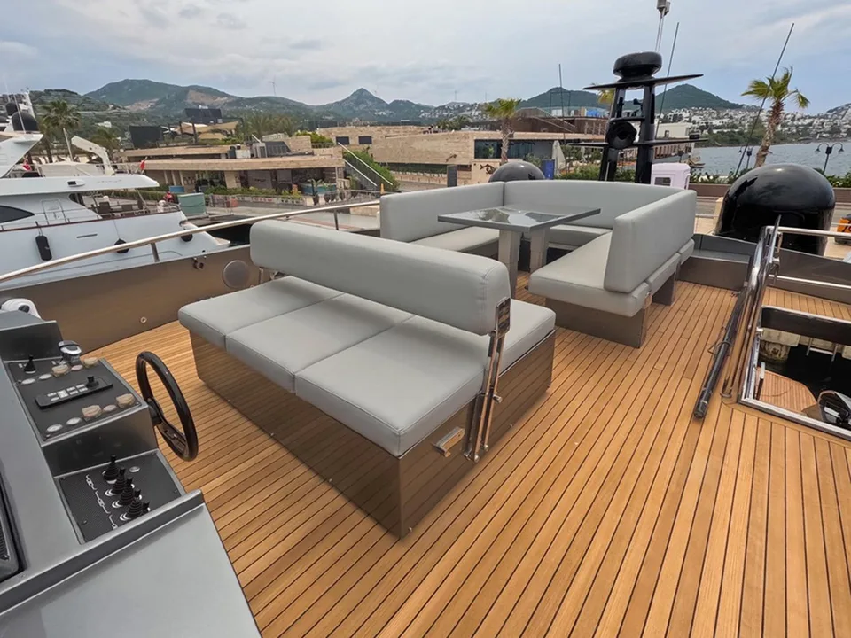Pershing Pershing 92