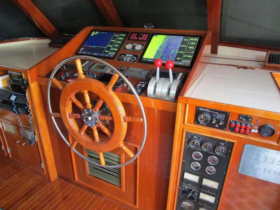 Burger Boat Company Flush Deck with Flybridge