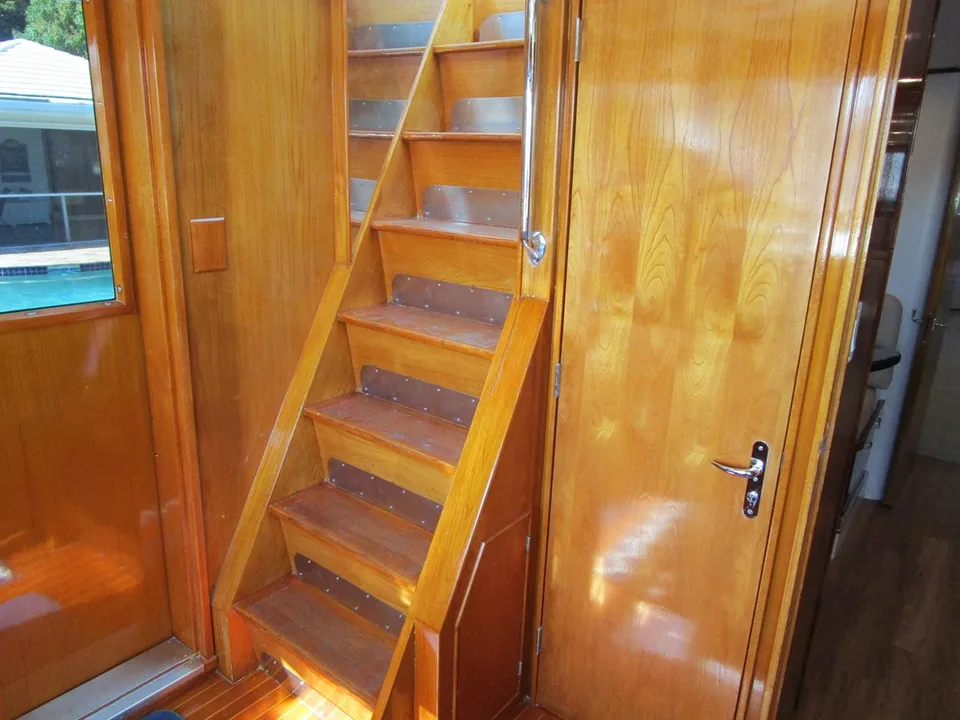 Burger Boat Company Flush Deck with Flybridge