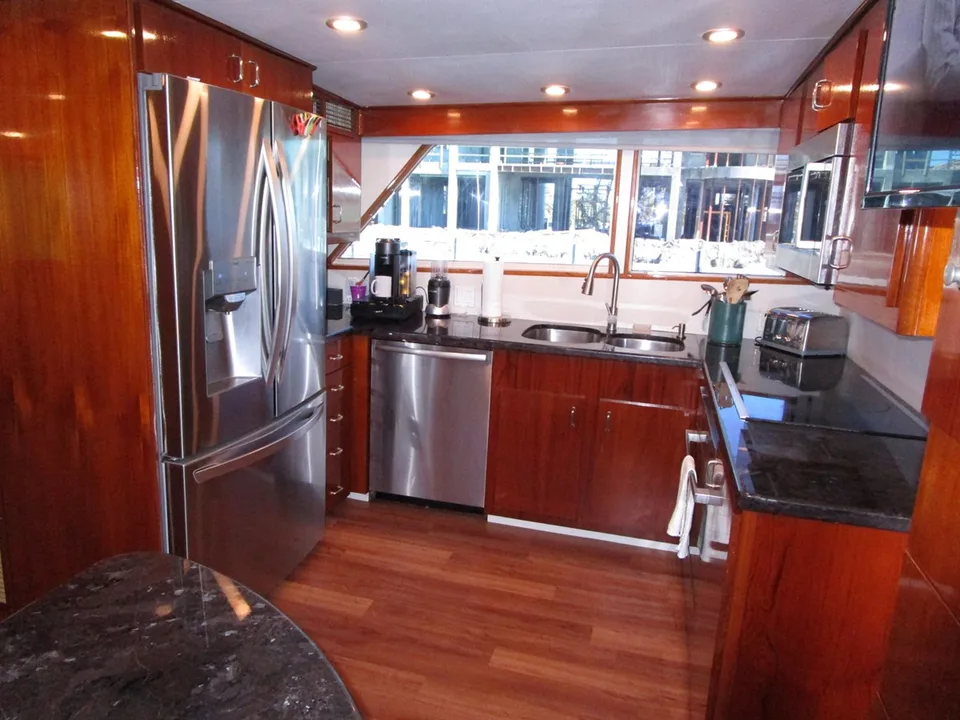 Burger Boat Company Flush Deck with Flybridge