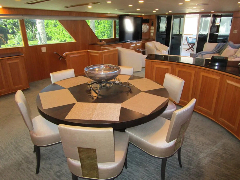 Burger Boat Company Flush Deck with Flybridge