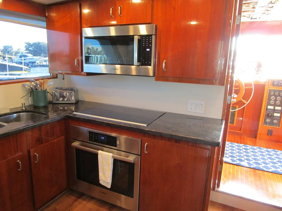 Burger Boat Company Flush Deck with Flybridge