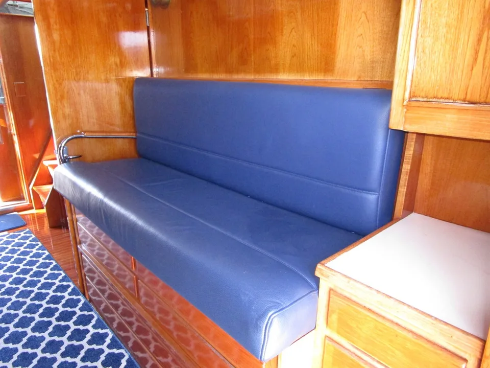 Burger Boat Company Flush Deck with Flybridge