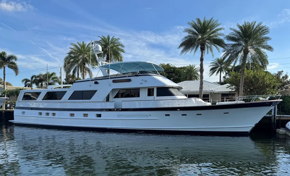 Burger Boat Company Flush Deck with Flybridge