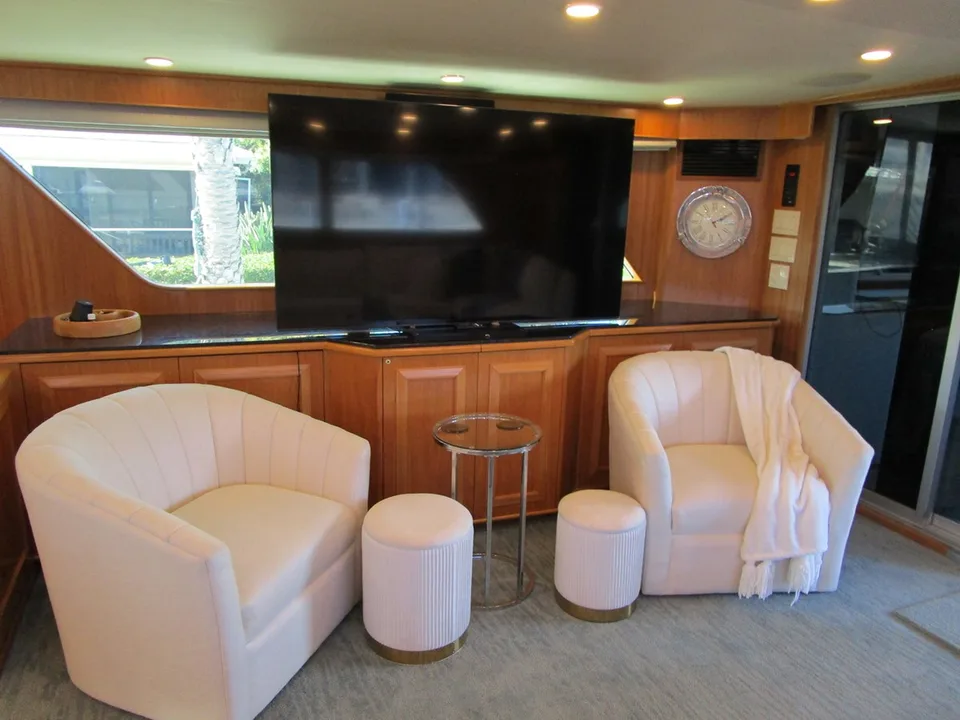Burger Boat Company Flush Deck with Flybridge