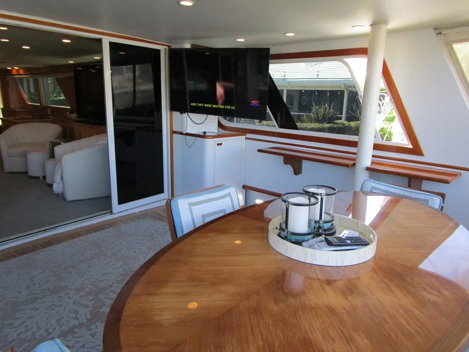 Burger Boat Company Flush Deck with Flybridge