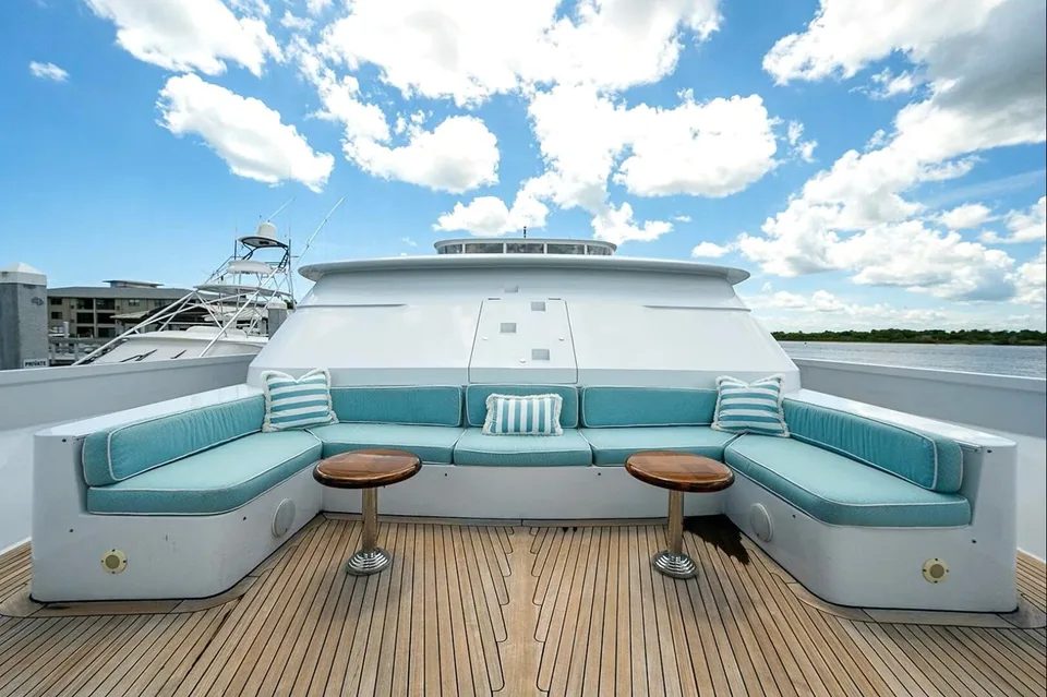 Christensen Raised Pilothouse