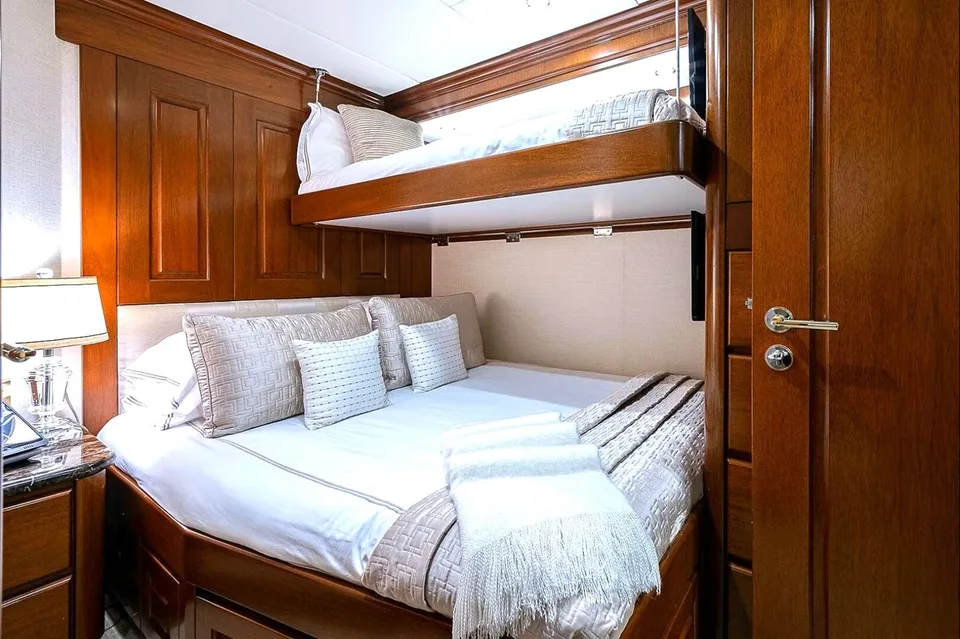 Christensen Raised Pilothouse
