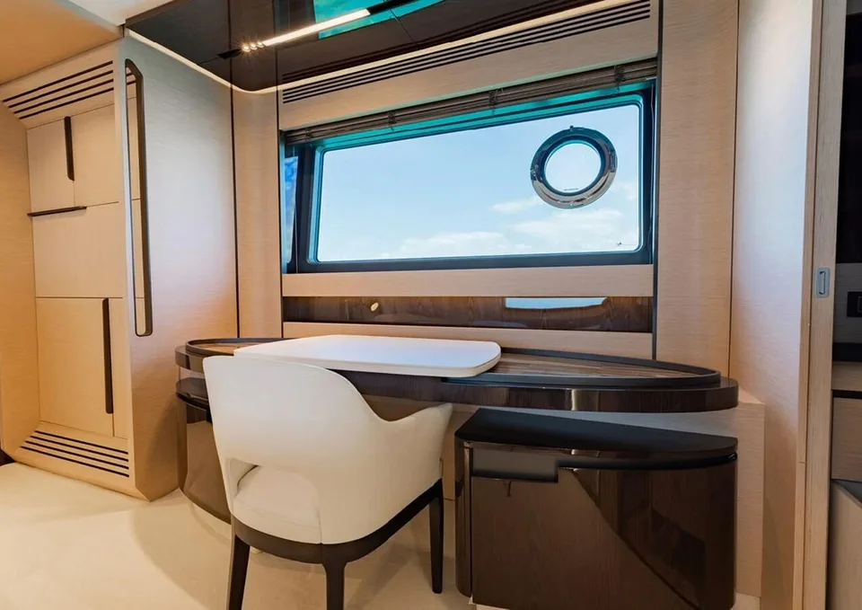 Azimut S10