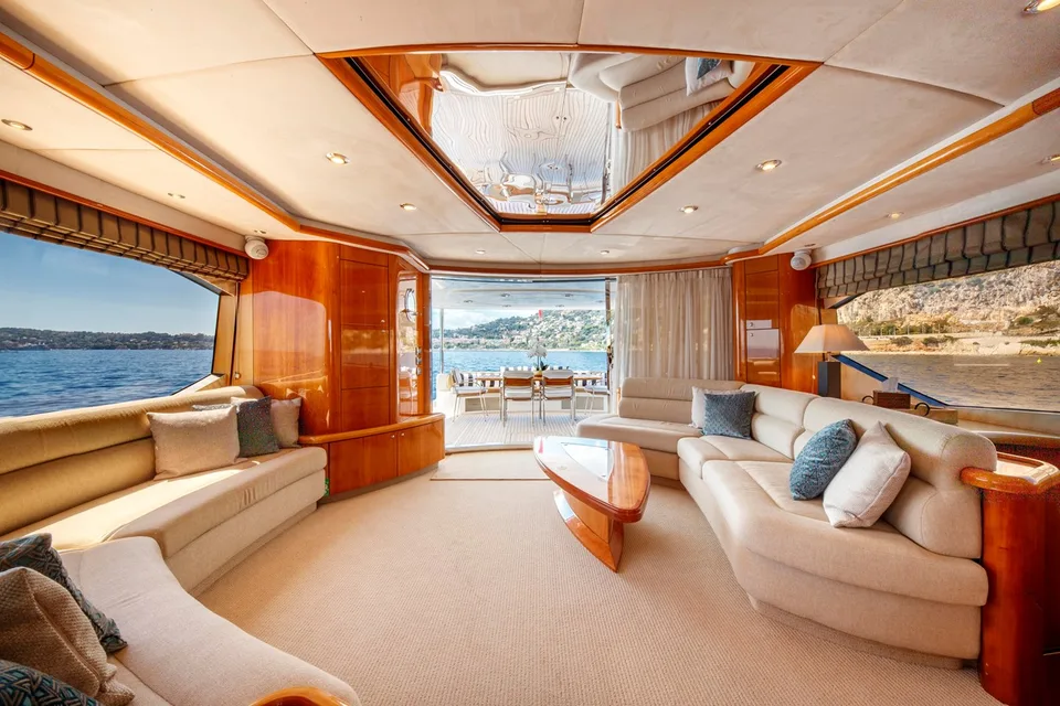 Sunseeker 82