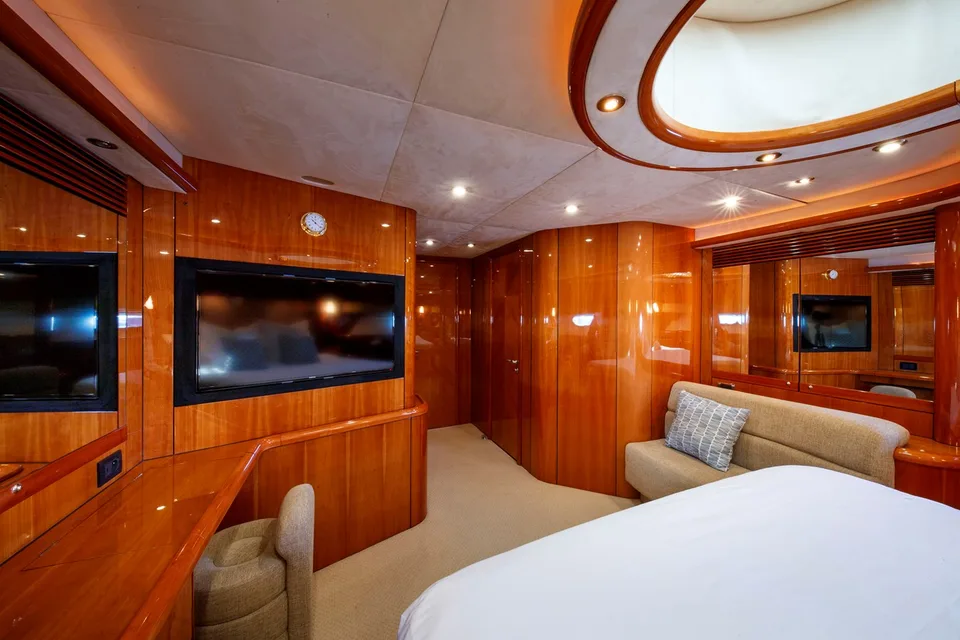 Sunseeker 82