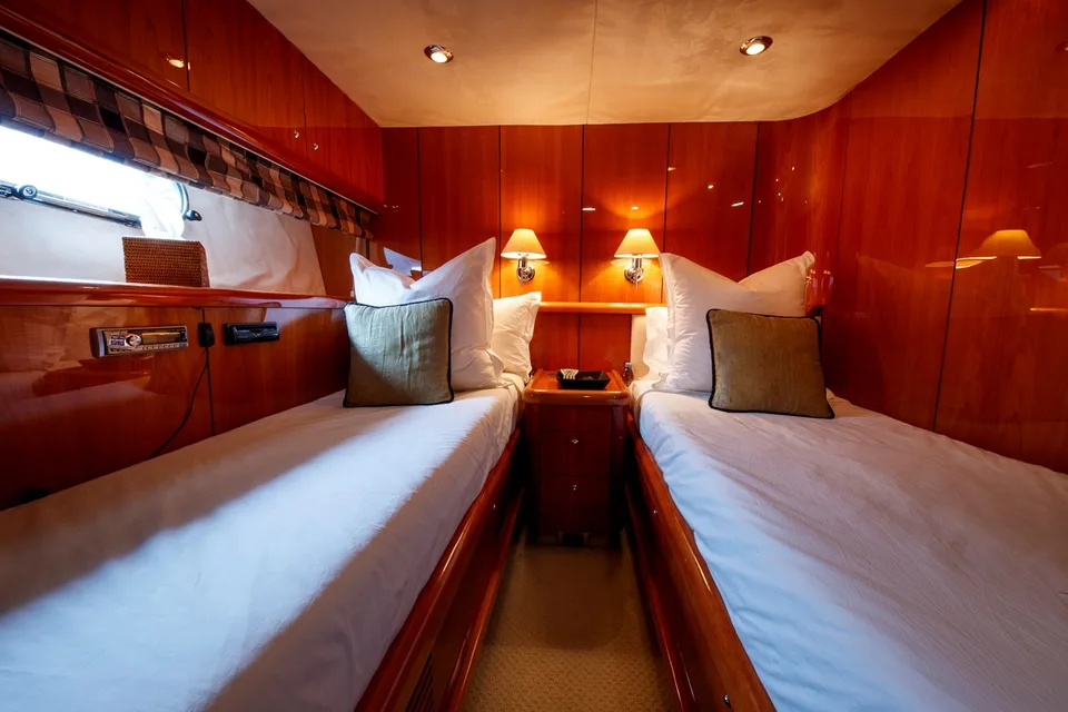 Sunseeker 82