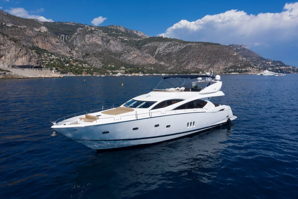 Sunseeker 82