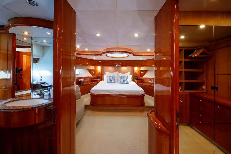 Sunseeker 82