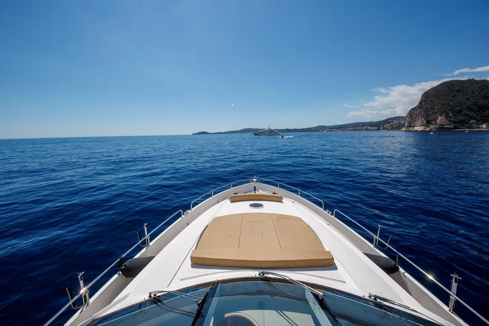 Sunseeker 82