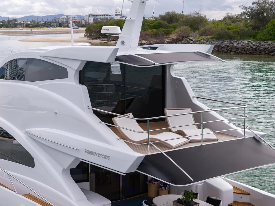 Warren 87 Skylounge Motor Yacht