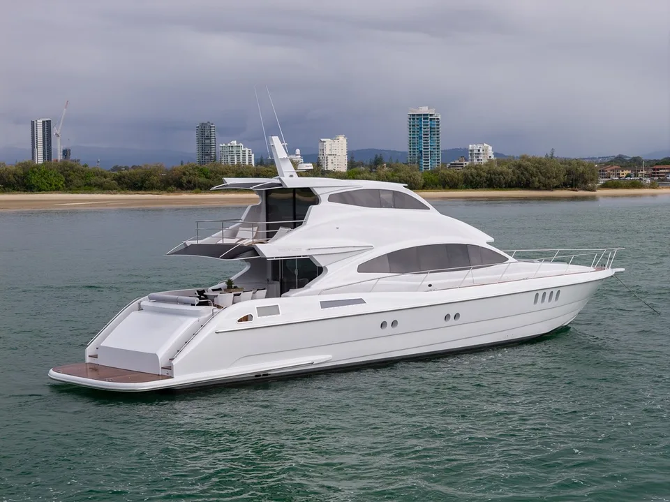 Warren 87 Skylounge Motor Yacht