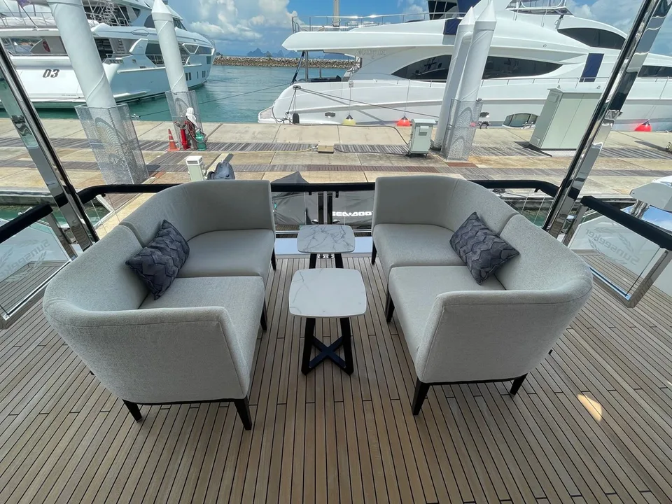 Sunseeker 88 Yacht