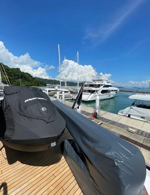 Sunseeker 88 Yacht