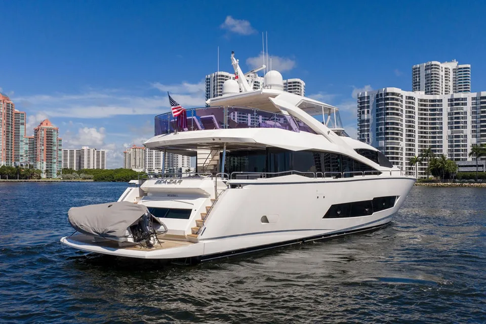 Sunseeker 86 YACHT