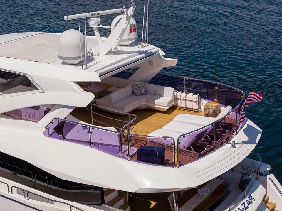 Sunseeker 86 YACHT