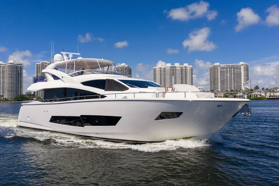 Sunseeker 86 YACHT