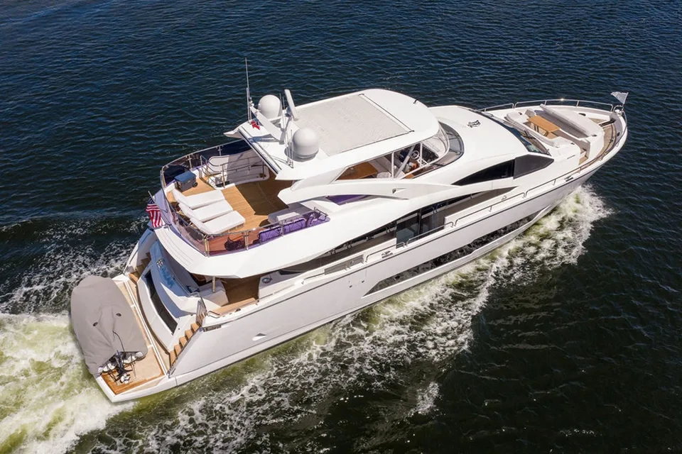 Sunseeker 86 YACHT