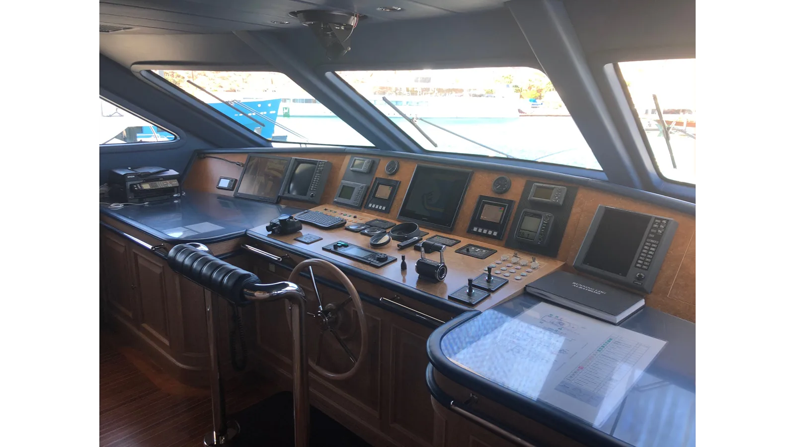 Benetti Cockpit