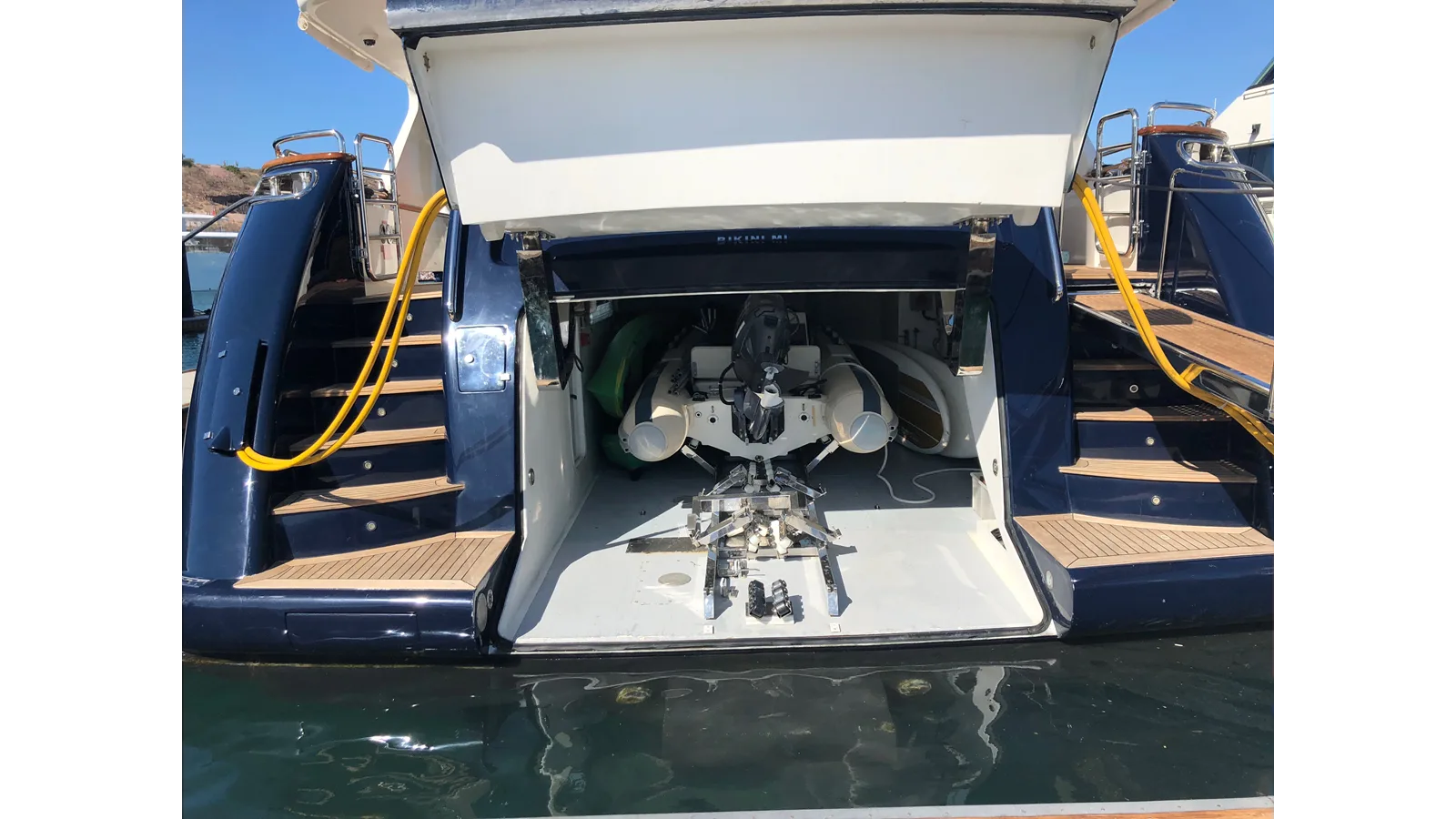 Benetti Cockpit