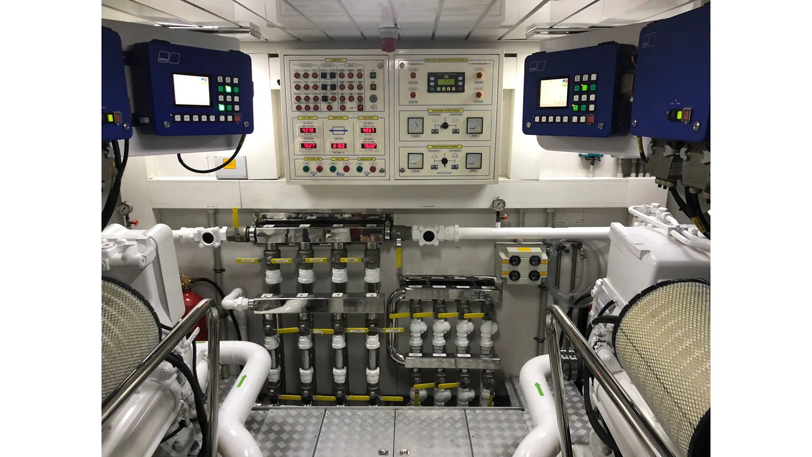 Benetti Cockpit