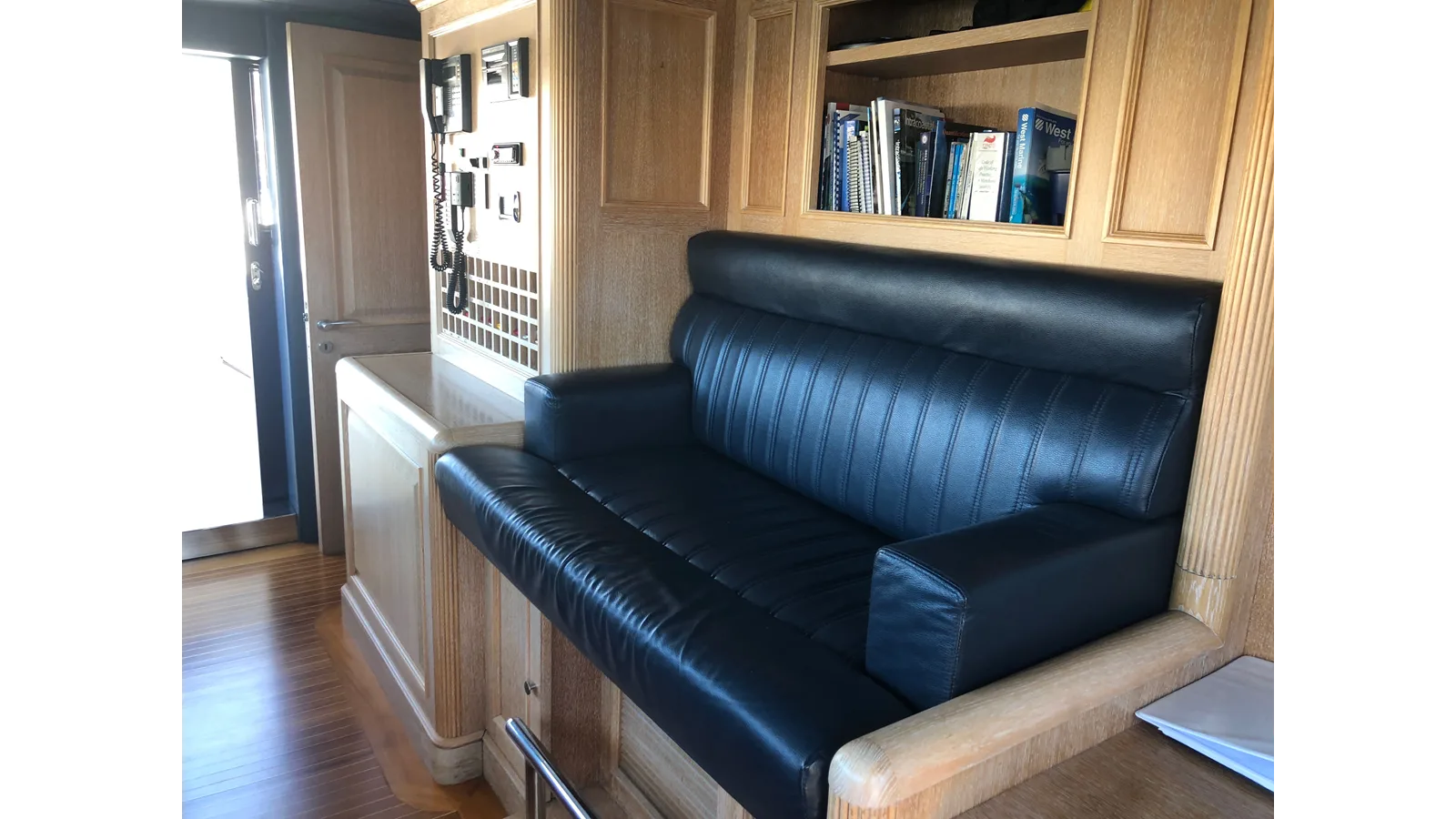 Benetti Cockpit