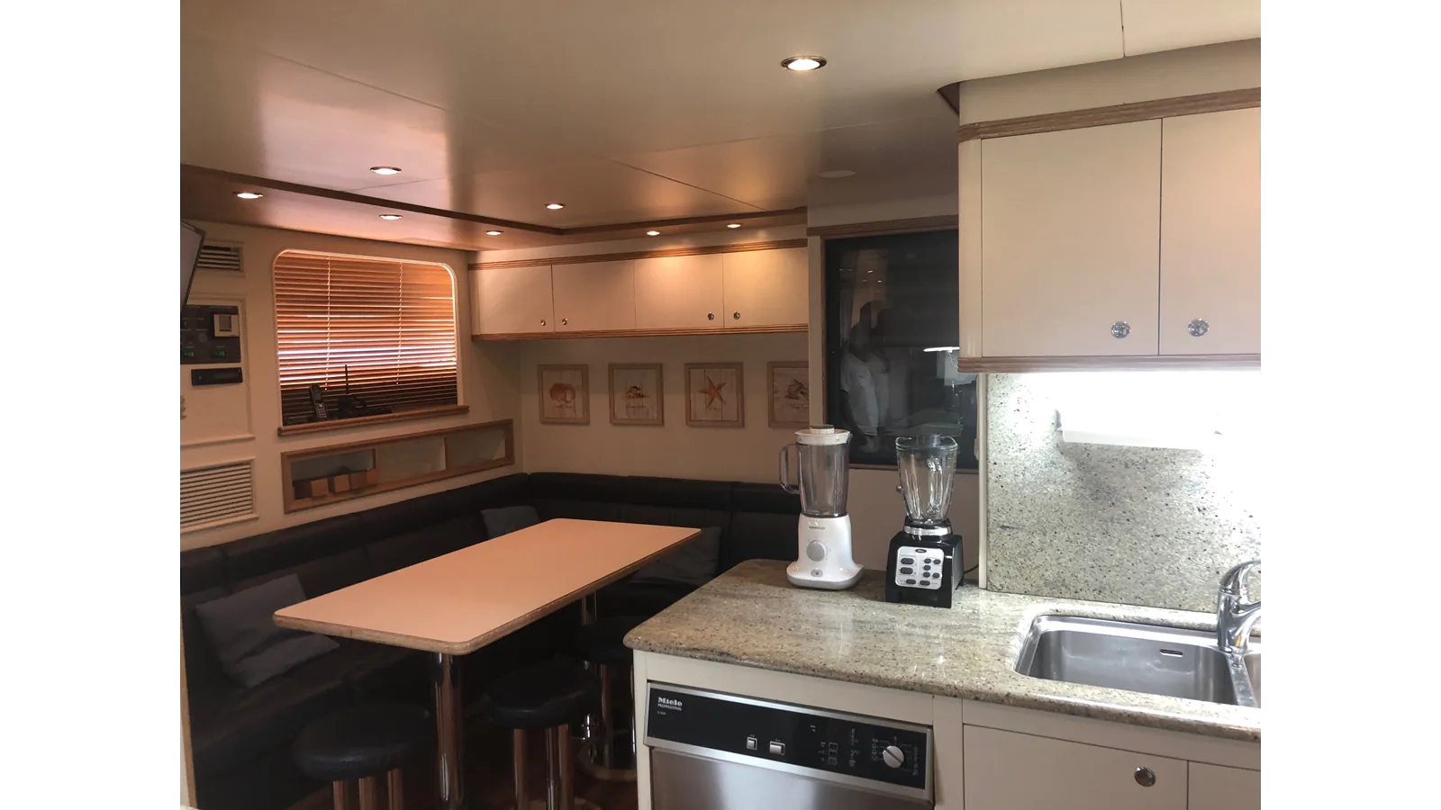 Benetti Cockpit