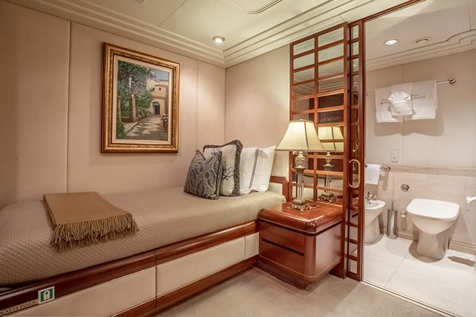 Feadship 140 Trideck